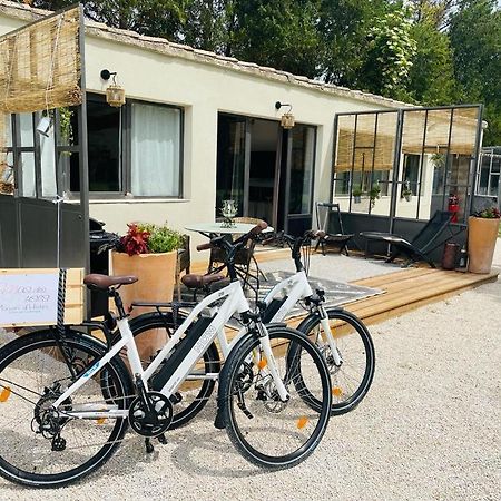 Mas Des Muses Bed & Breakfast ลีล-ซูร์-ลา-ซอร์ก ภายนอก รูปภาพ